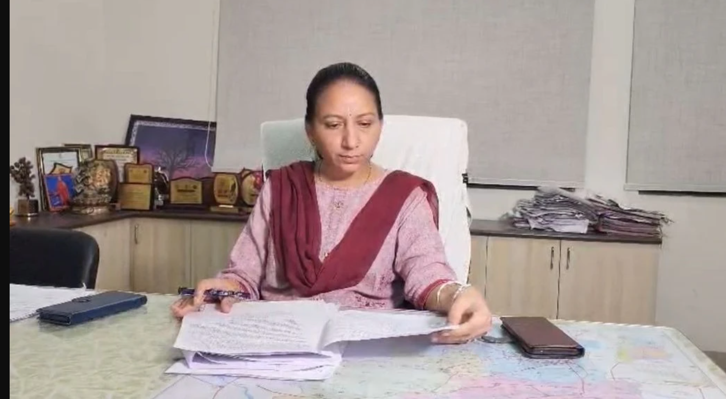 Panchmahal: શિક્ષણ વિભાગમાં ₹2.78 કરોડનું કૌભાંડ, DPEO ગાયત્રી પટેલે પોલીસ કાર્યવાહી રદ કરવા માટે હાઇકોર્ટનો સંપર્ક કર્યો!
