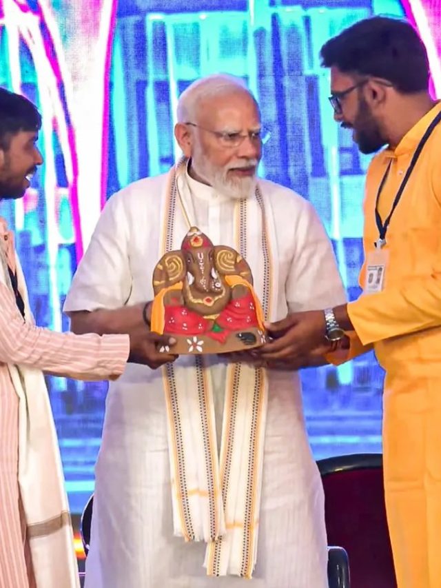 PM મોદીના જન્મદિવસે વડનગરથી વારાણસી સુધી બાઈક રેલી