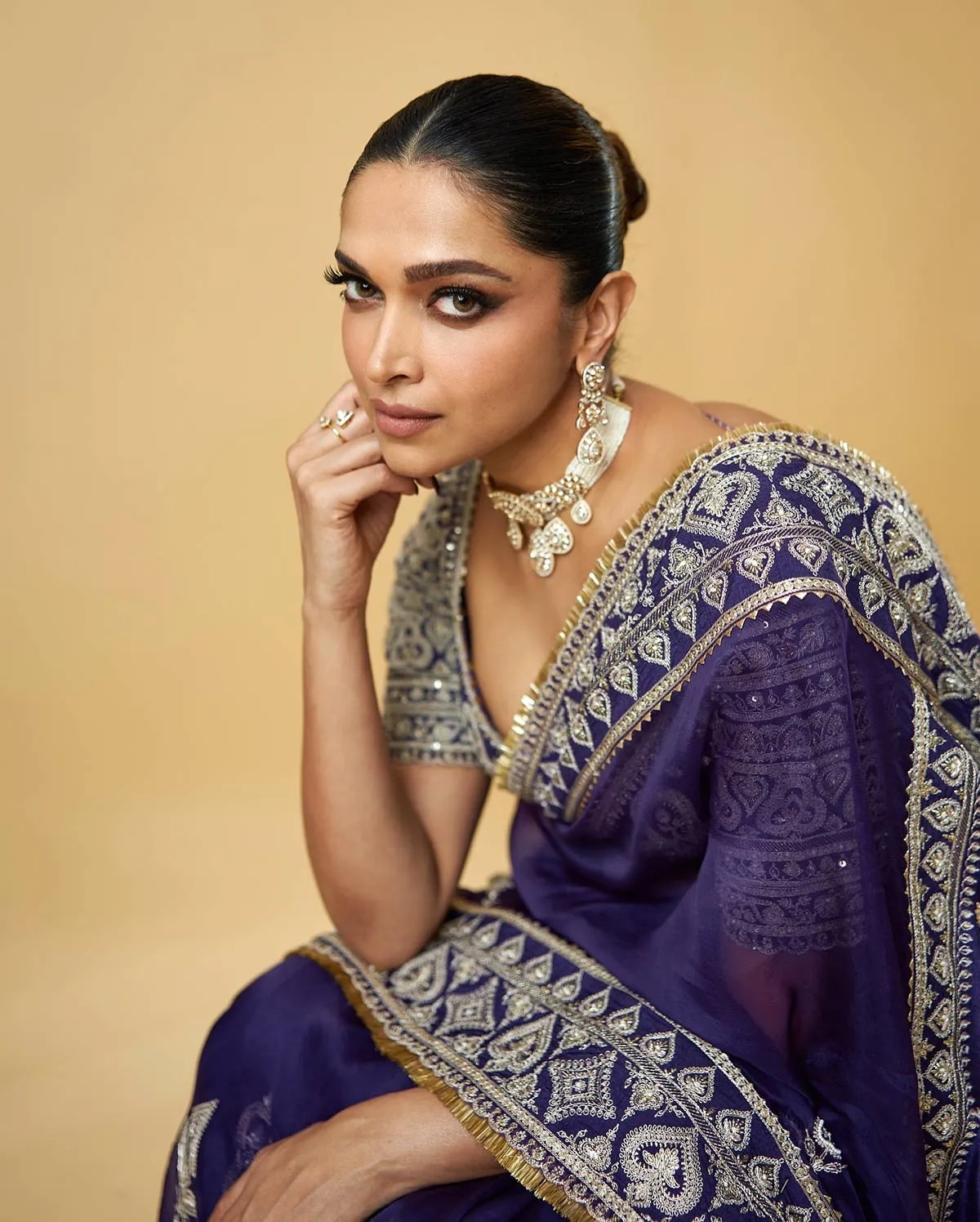 imageye___-_imgi_227_16deepika2