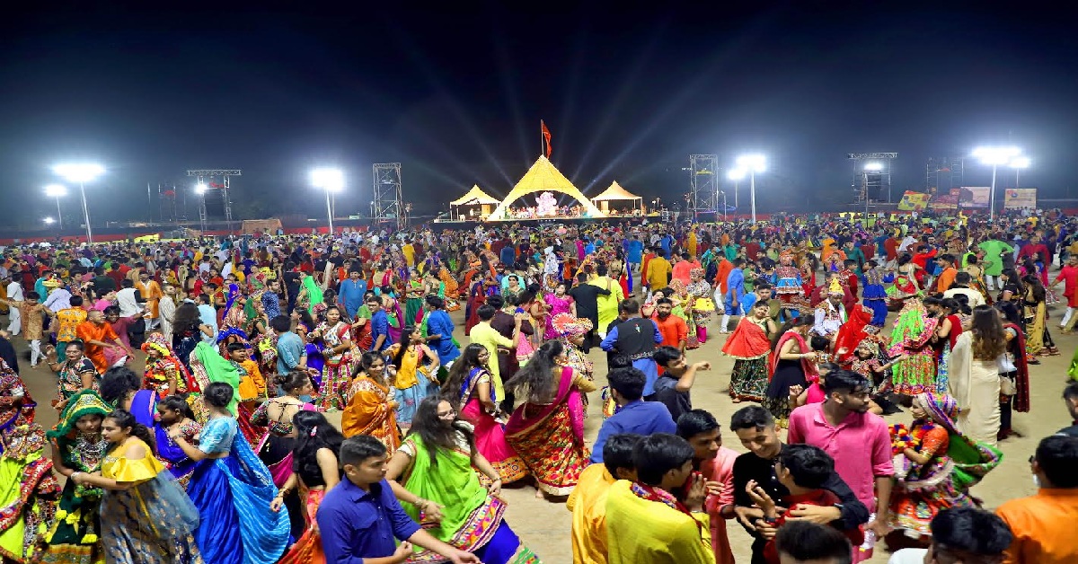 Ahmedabadમાં ગરબા વચ્ચે મોટો વિવાદ! બિન-હિંદુઓને સ્ટેજ છોડવા કહેવાતાં ચર્ચા ગરમાઈ