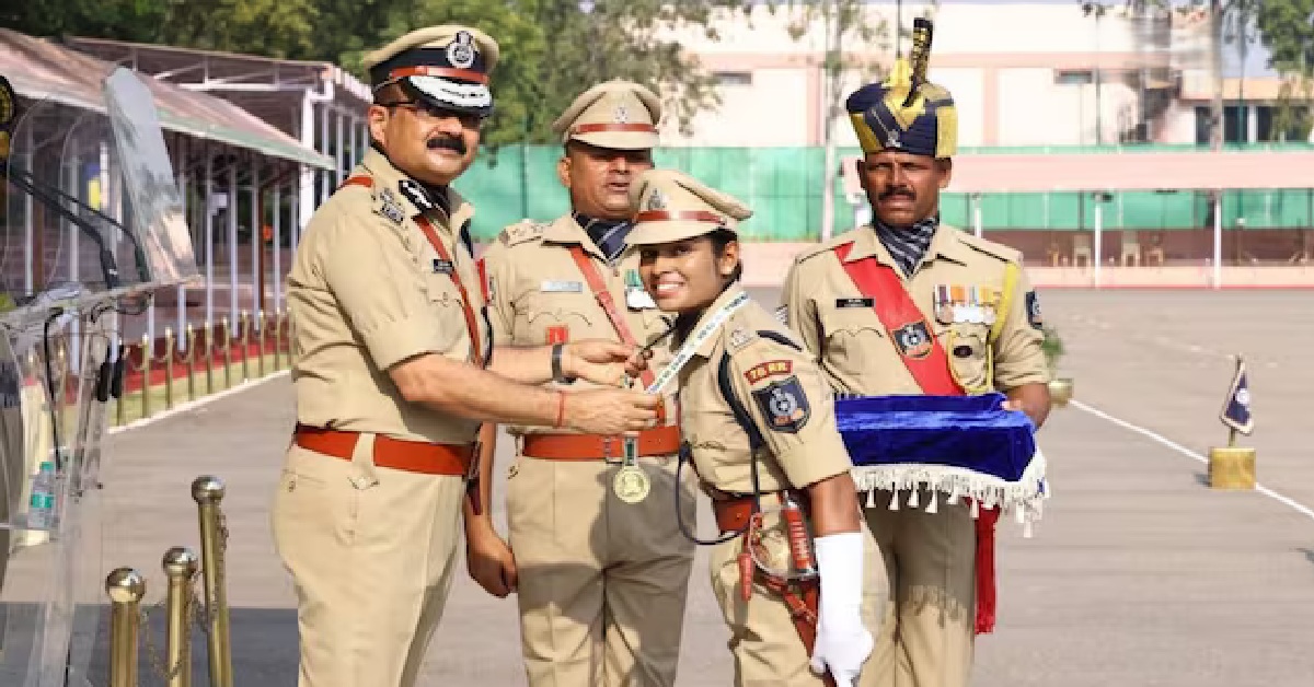 Gujarat: બેડમિન્ટન કોર્ટથી IPSની ખાખી વર્દી સુધીની સફર, કુહુ ગર્ગે પ્રથમ પ્રયાસમાં પાસ કરી UPSC