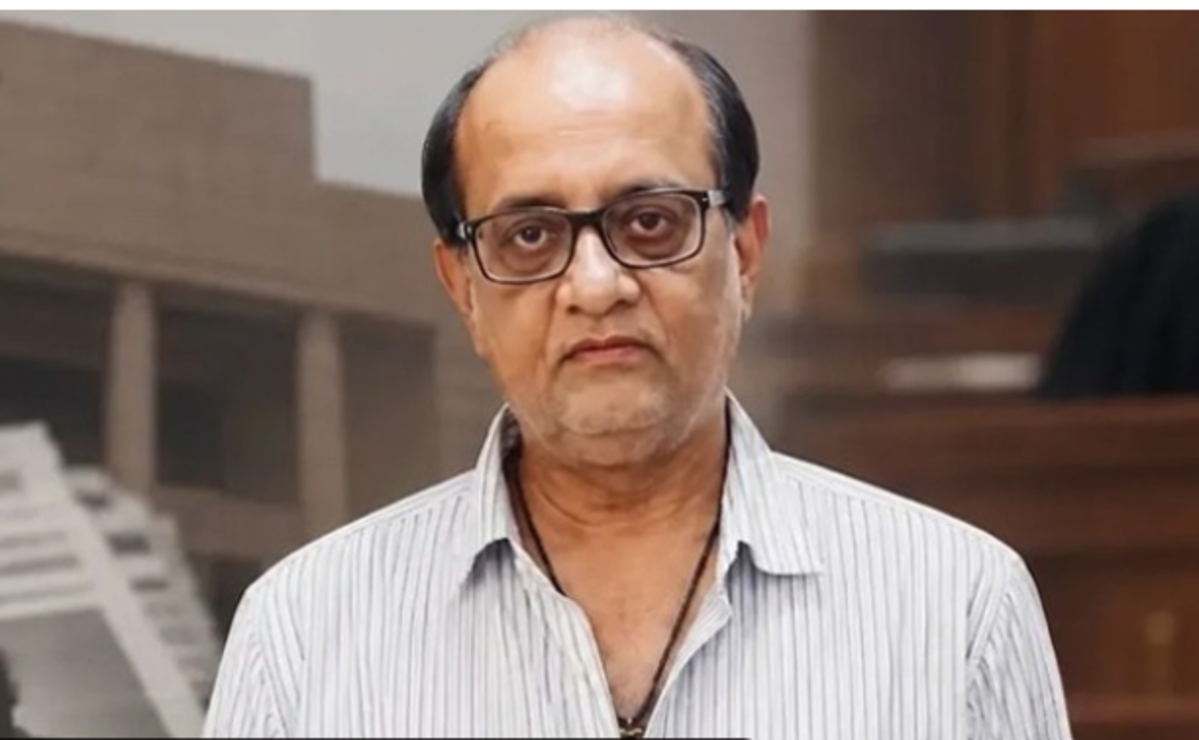 Gujarat: ‘સંદેશ’ અખબારના તંત્રી ફાલ્ગુન પટેલને માનહાનિના કેસમાં જેલ અને દંડની સજા ફટકારાઈ