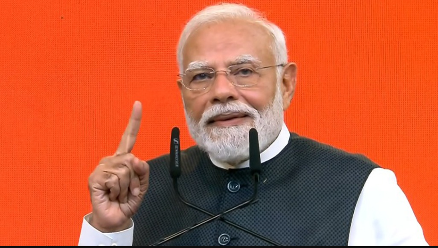 PM Modi: ગુજરાતના મુખ્યમંત્રીથી લઈને દેશના વડાપ્રધાન સુધીના મહત્વપૂર્ણ પદો પર 25 વર્ષ પૂર્ણ કર્યા, આ પ્રસંગે જનતાનો માન્યો આભાર